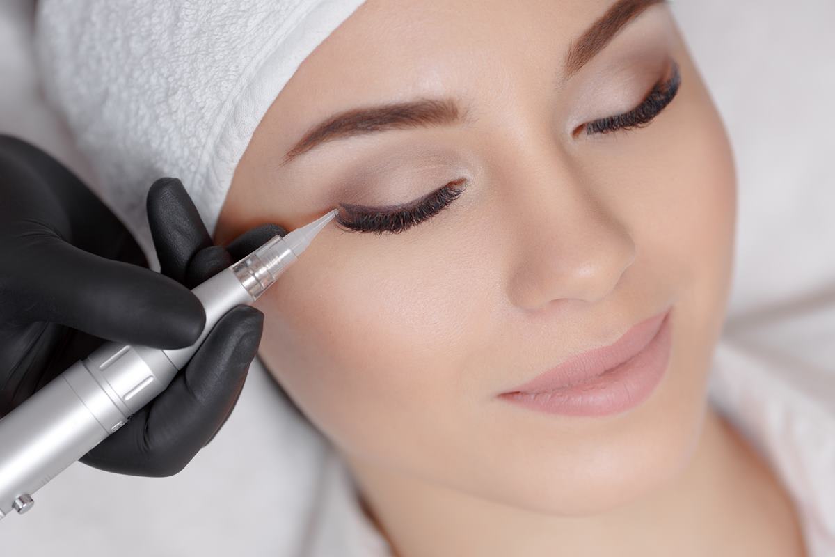 Kalıcı Eyeliner